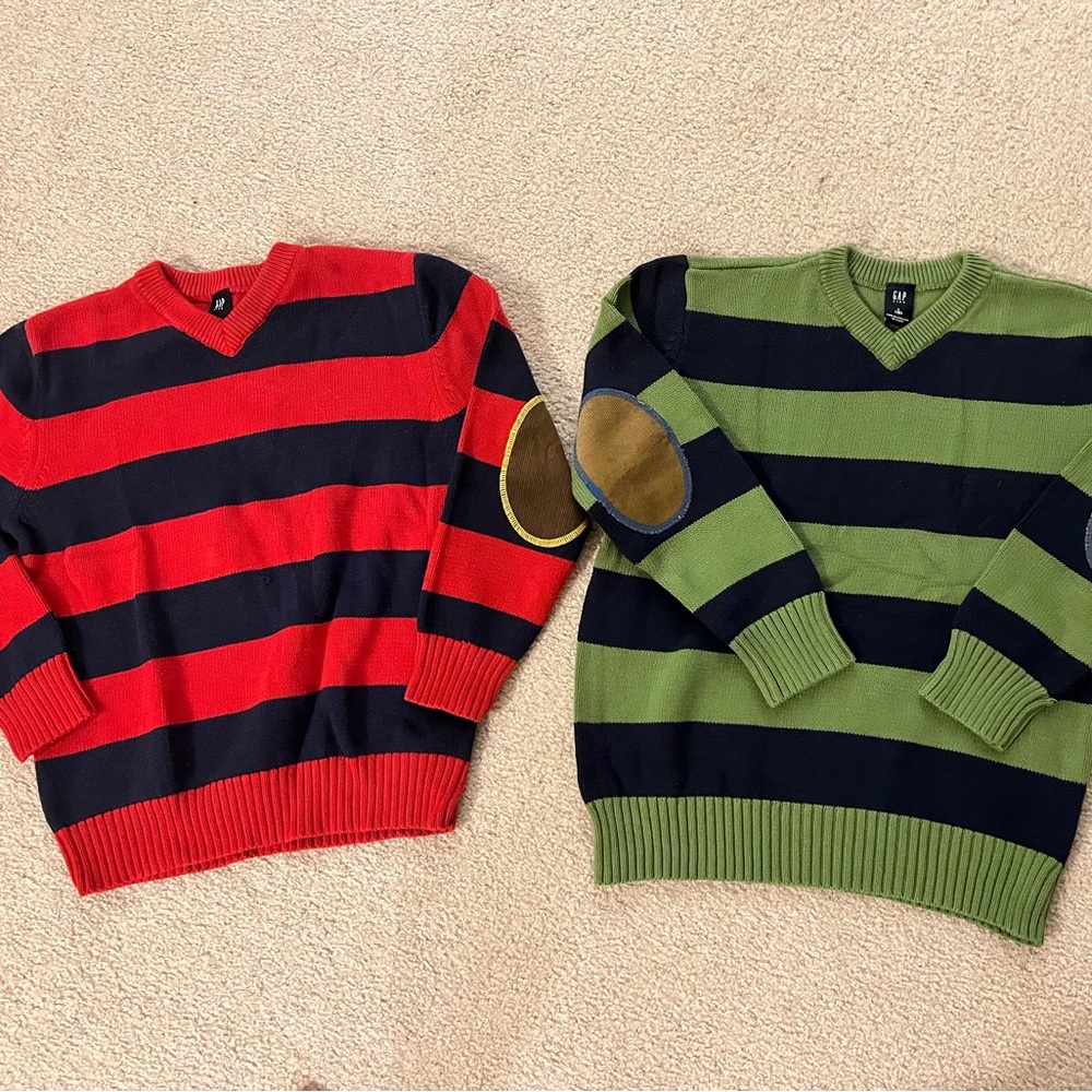 2 GAP Boy’s sweaters bundle lot size Large (10)